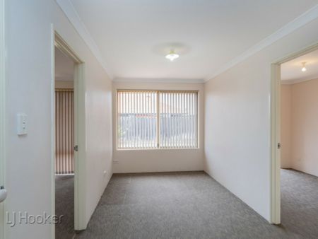 Modern 4 x 2 in Handy Location - Photo 3