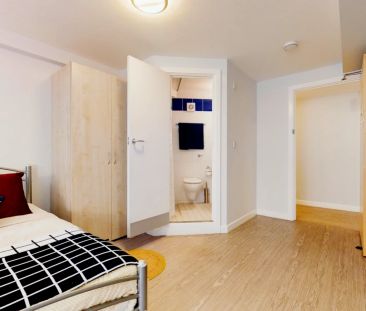 Silver En Suite - Photo 2