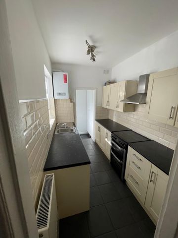 2 bedroom terraced house to rent - Photo 5