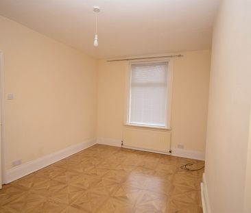 2 bed flat to rent in Mozart Street, South Shields, NE33 - Photo 5