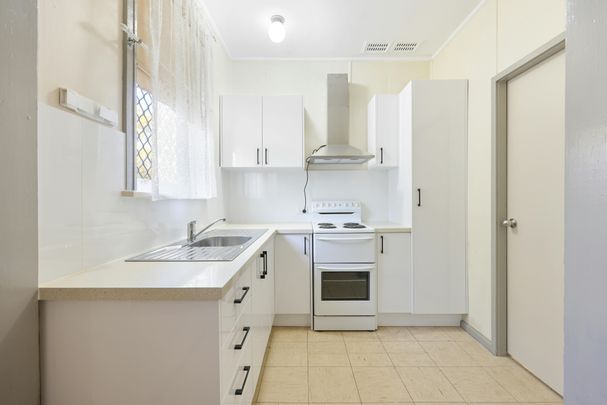 Neat and Tidy Tamworth West - Photo 1