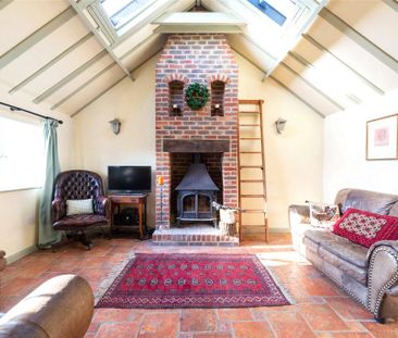 1 bedroom detached house to rent - Photo 2
