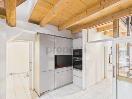 Charming 5.5-room farmhouse with balcony, Muttenz - Photo 3