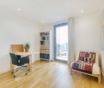 2 bedroom flat to rent - Photo 2