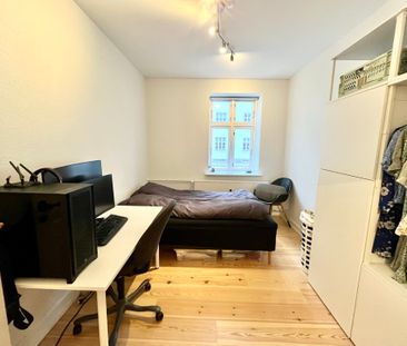 Indbydende stuelejlighed med lys og god atmosfære - Foto 5