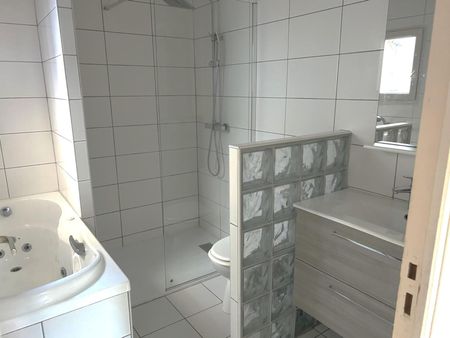 Location Appartement 2 pièces 42m² VICHY 03200 - Photo 4