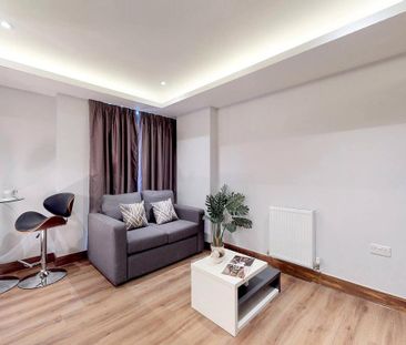 Studio to rent - Photo 3