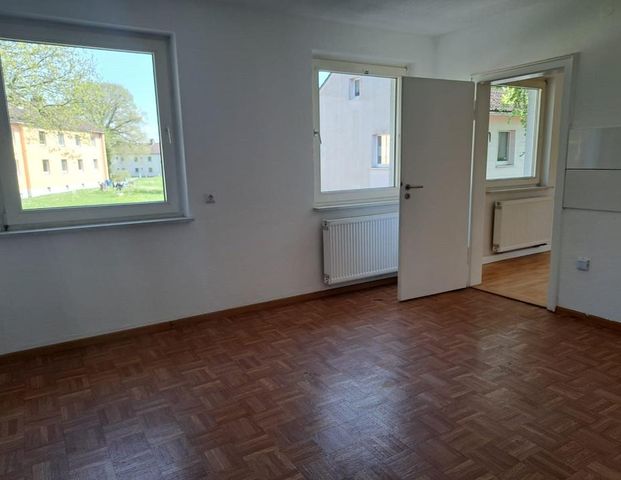 Leben in einer ruhigen Wohnsiedlung in Köditz/Brunnenthal - 4-Zimmer-Wohnung ca. 83 m² Wohnfläche - Gemeinschaftsgarten - Foto 1