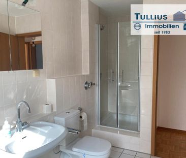2-Zimmer Dachgeschoss-Wohnung mit Einbauküche und Balkon in Essen-D... - Photo 1