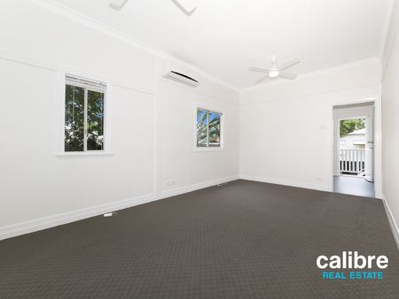 61 Hockings Street, Clayfield, QLD, 4011 - Photo 4