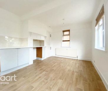 3 bedroom detached house to rent - Photo 3