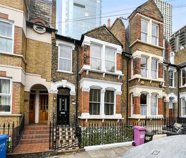 Recently refurbished and immaculately presented three bedroom Victo... - Photo 3
