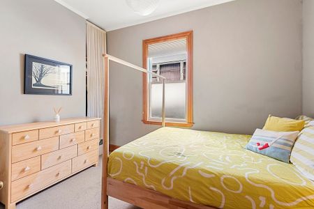 Kilbirnie 2 bedroom furnished character cottage - Photo 3