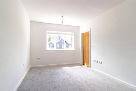 4 bedroom detached house to rent - Photo 2