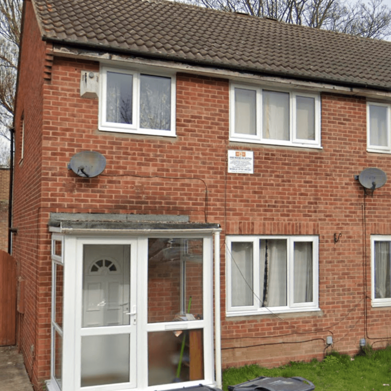 3 bedroom semi-detached house to rent - Photo 2