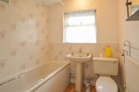 Lordscroft Lane, Haverhill - Photo 4