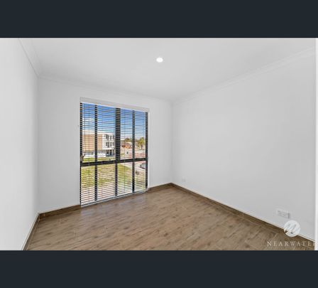 4/147 Canna Drive, Canning Vale, WA 6155 - Photo 1
