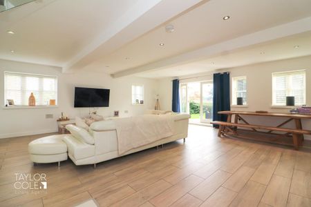 4 bedroom barn conversion to rent - Photo 2