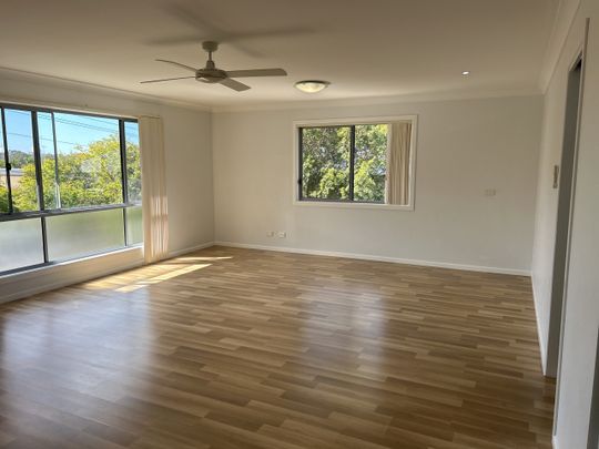 Neat & Tidy Studio + Air con! - Photo 1