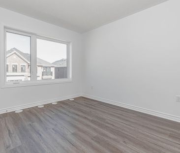 For Lease - 8 Elantra Drive, Brampton, Ontario - Photo 5