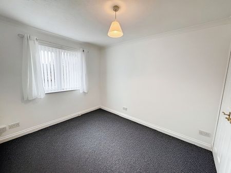 School Hill, CHEPSTOW - Photo 2