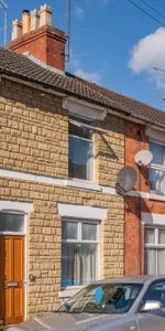 2 bedroom terraced house - Photo 4