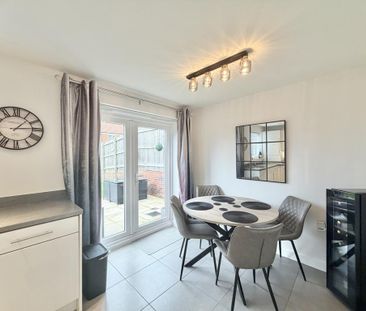 3 bedroom semi-detached house to rent - Photo 2