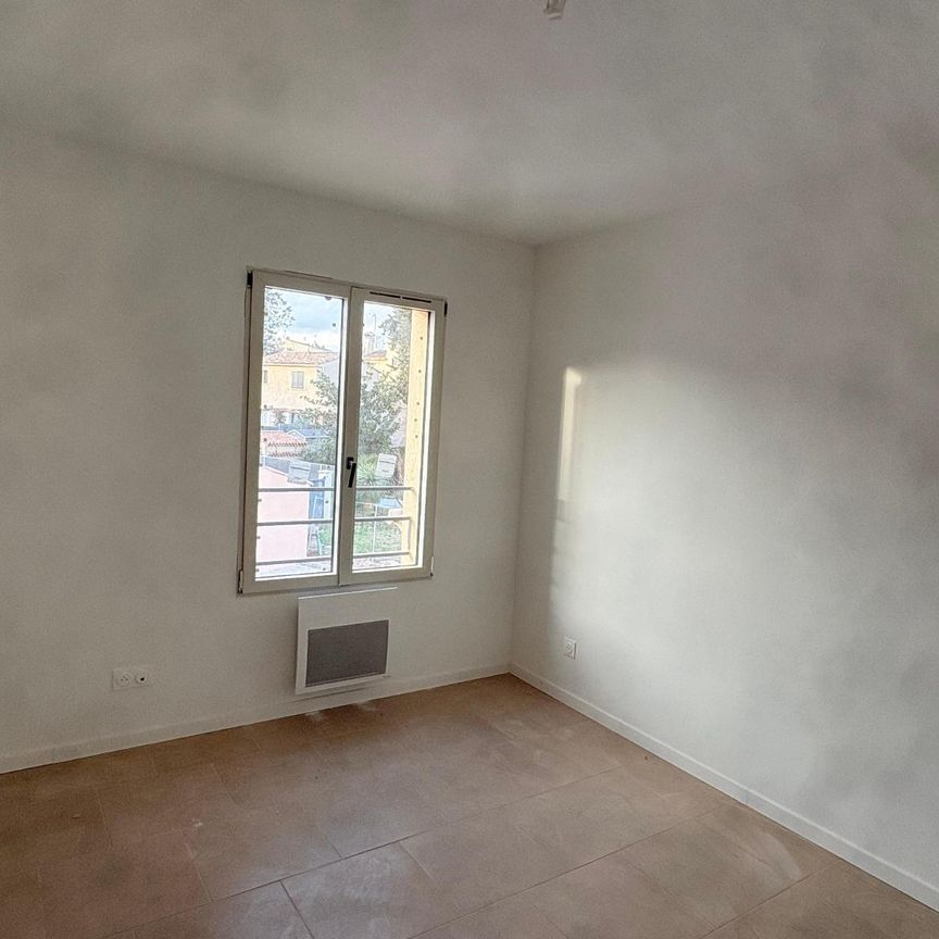 Location Appartement 3 pièces 51m² POURRIERES 83910 - Photo 1