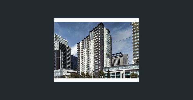 Spacious Southbank Apartment at Rivergarden Condos - Photo 1