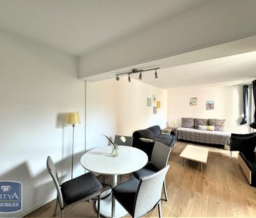 Location Appartement 3 pièces 65m² LILLE 59000 - Photo 2