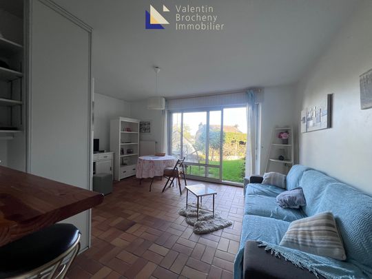 Location Appartement 1 pièce 33m² LA TRINITE SUR MER 56470 - Photo 1