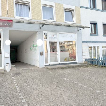 Helle Wohnung auf zwei Ebenen mit eigenem Keller und Außenstellplatz - Photo 3