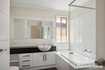 3 Bedroom Home With Ducted Reverse Cycle Heating and Cooling - Photo 2