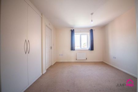 3 bedroom semi-detached house to rent - Photo 4