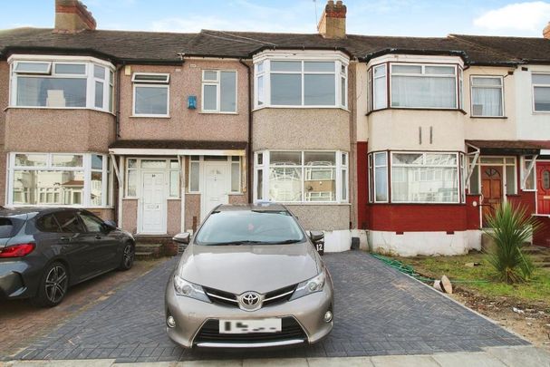 3 bedroom terraced house to rent - Photo 1