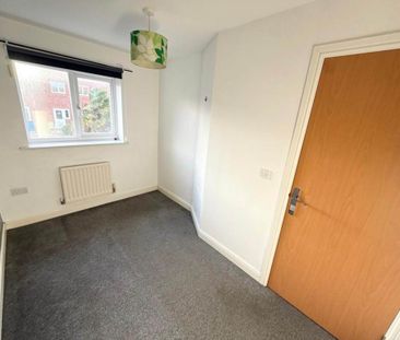 2 bedroom mews to rent - Photo 1