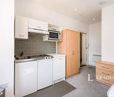 Studio to rent - Photo 4