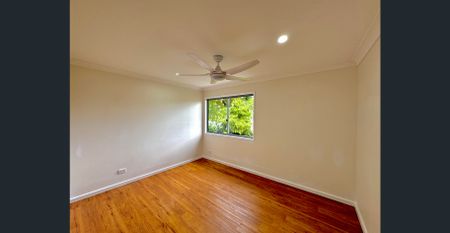 Recently renovated 5-bedroom house in Southport - Photo 2