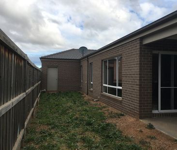 28 Gascoyne Way, Truganina VIC 3029 - Photo 1