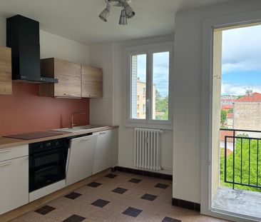 Location Appartement 4 pièces 87m² VALENCE 26000 - Photo 5