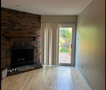 For Lease - 132 Cherrytree Drive, Brampton, Ontario - Photo 2