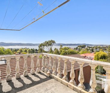 Double Storey Living with Views and Space - Photo 4