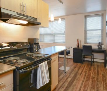 Essex House - Photo 3