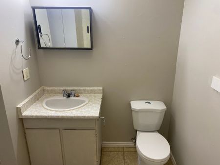 Killarney Court – 1 Bedroom - Photo 4