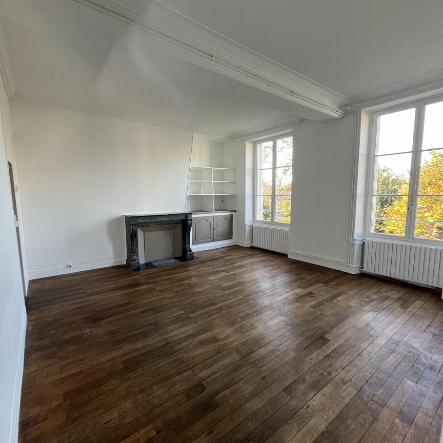Location Appartement 1 pièce 42m² ORLEANS 45000 - Photo 1
