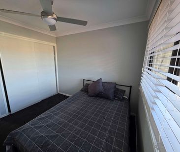 Coombabah - Photo 6