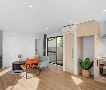 Modern Comfort in Convenient City-Fringe Location - Photo 3