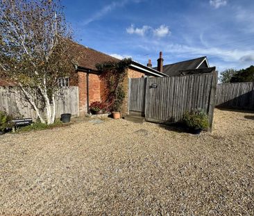 1 bedroom cottage to rent - Photo 2