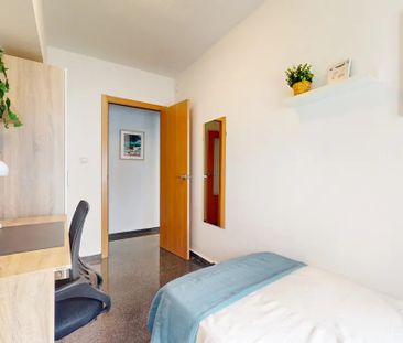 Avinguda del Port, Valencia, Valencian Community 46021 - Photo 5