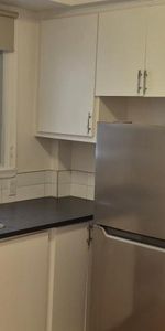 Grand 2 1/2 Metro Jean-Talon tout inclus - Photo 4